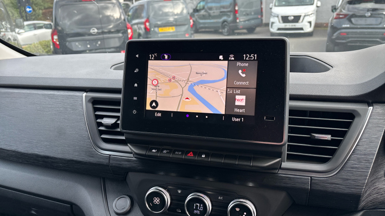 Nissan Primastar 30 L2 Diesel 2.0 dCi 150ps H1 Tekna Van